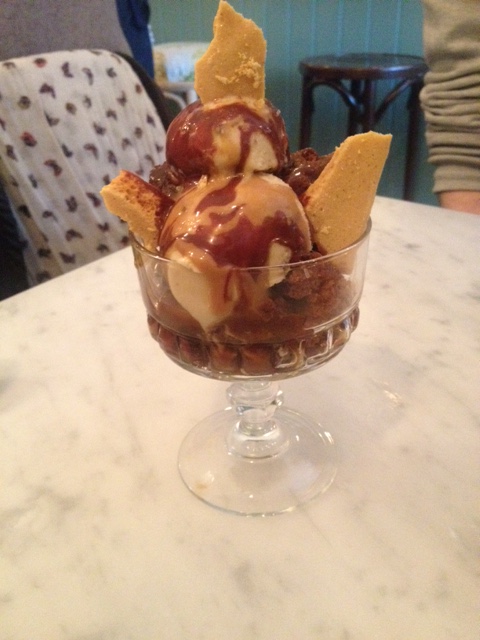 Chocolate brownie sundae. Nom. 